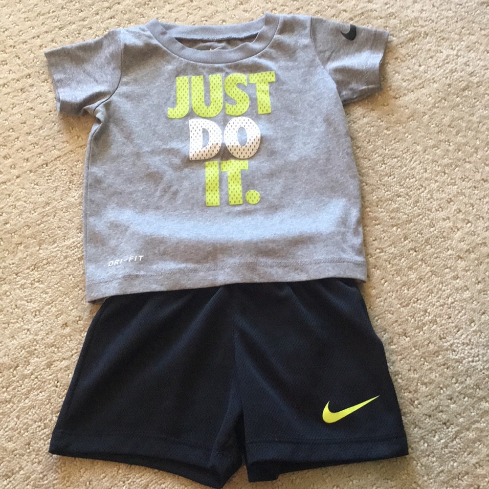 Infant Boys 12 month Nike Dri fit outfit